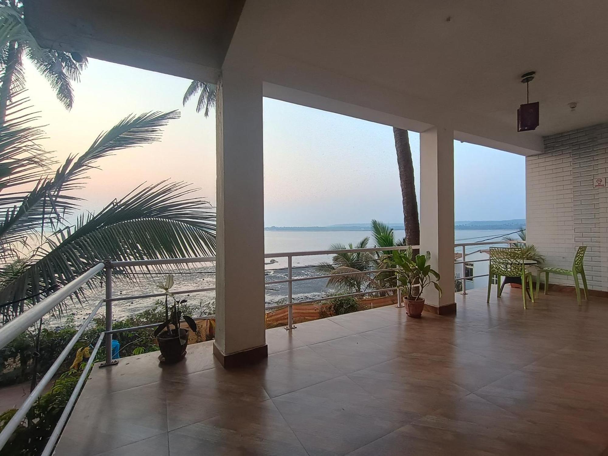 Gs Home On The Bay - Sea & Forest View Glass Studio Vagator Exterior photo